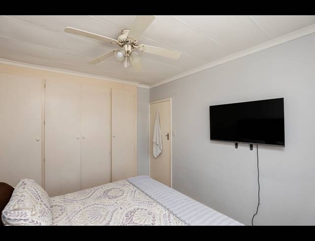 3 BEDROOM TOWNHOUSE FOR SALE IN GLENWOOD